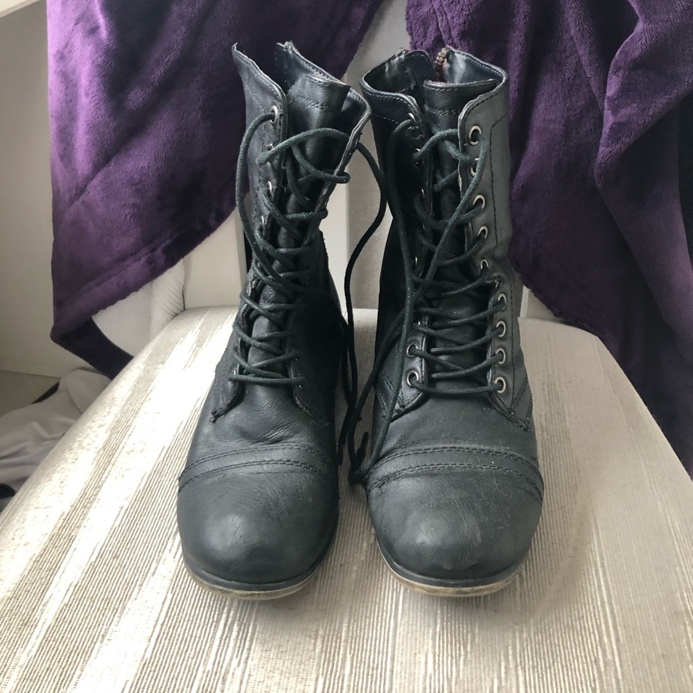 PRE OWNED MADEEN GIRL COMBAT BOOTS BLACK SIZE 7.5